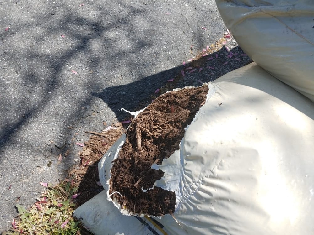 bagged mulch mistakes